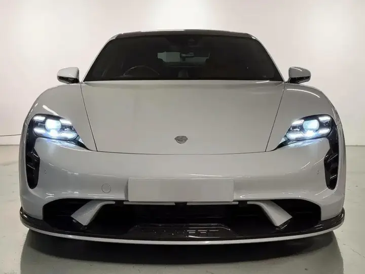 Porsche Taycan 2020 photo 2