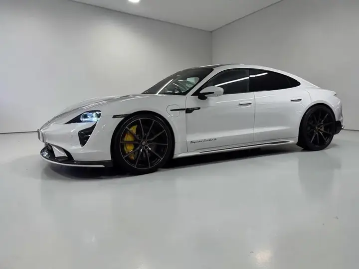 Porsche Taycan 2020 photo 5