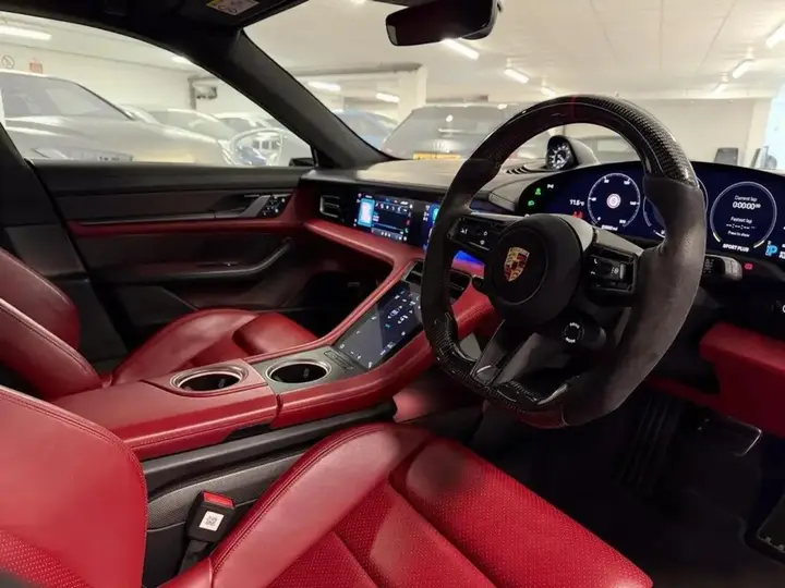 Porsche Taycan 2020 photo 4