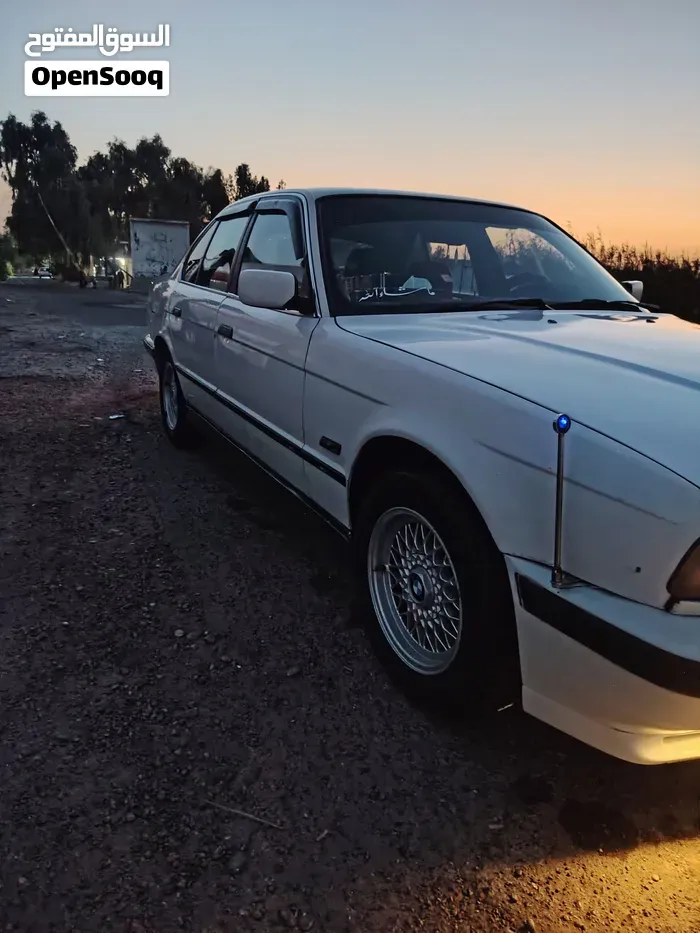 BMW 5 Series 1992 photo 2