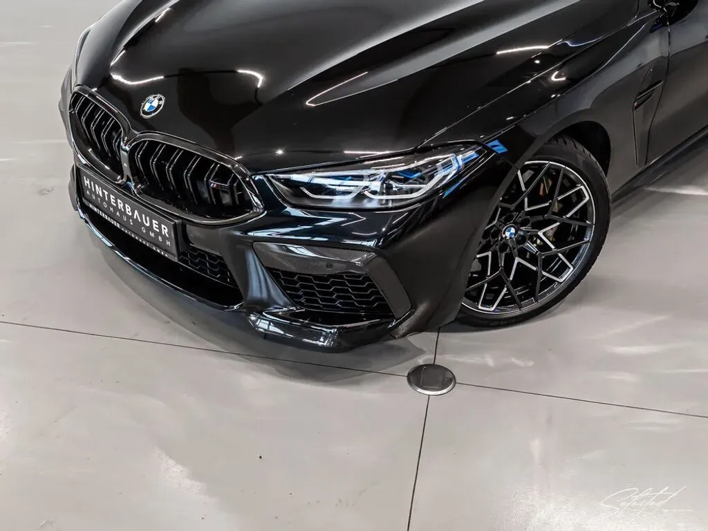 BMW 8 Series 2024 photo 2
