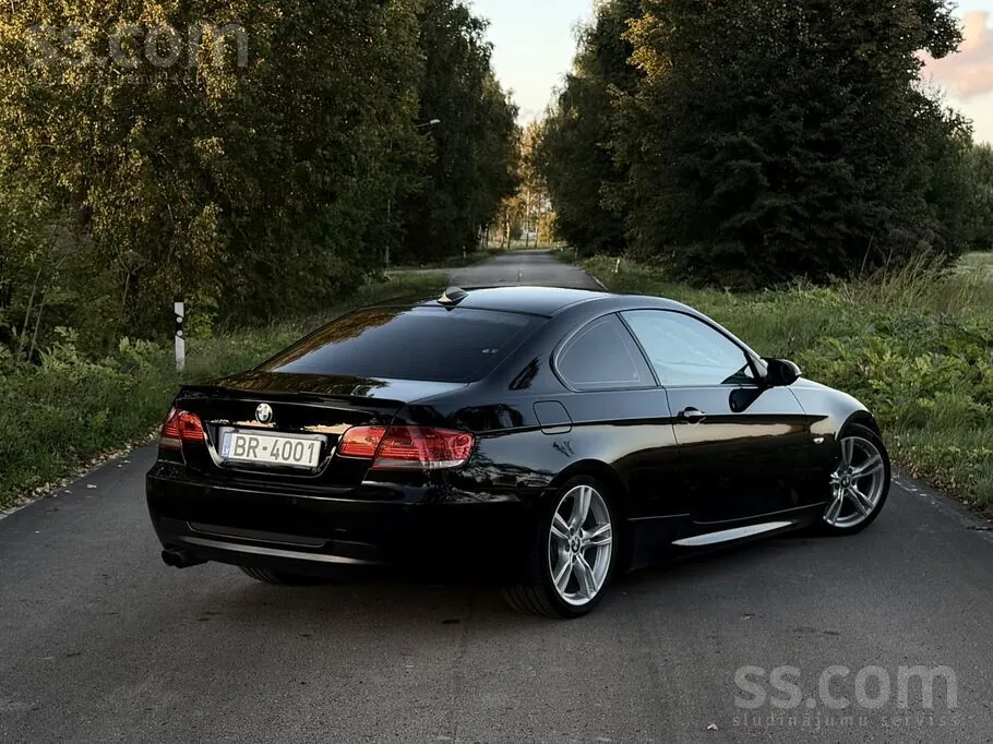 BMW 330 2007 photo 4