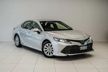Toyota Camry 2019 photo 2