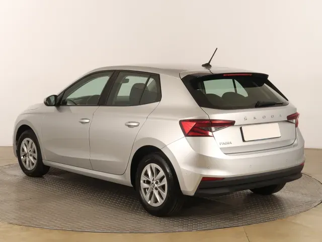 Skoda Fabia 2023 photo 3