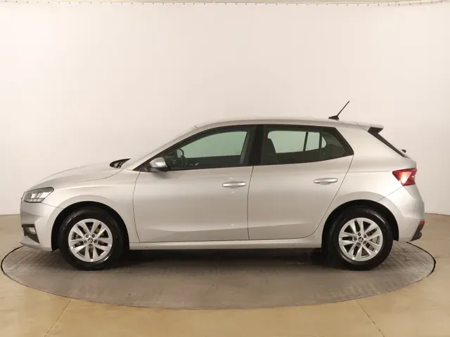 Skoda Fabia 2023 photo 2