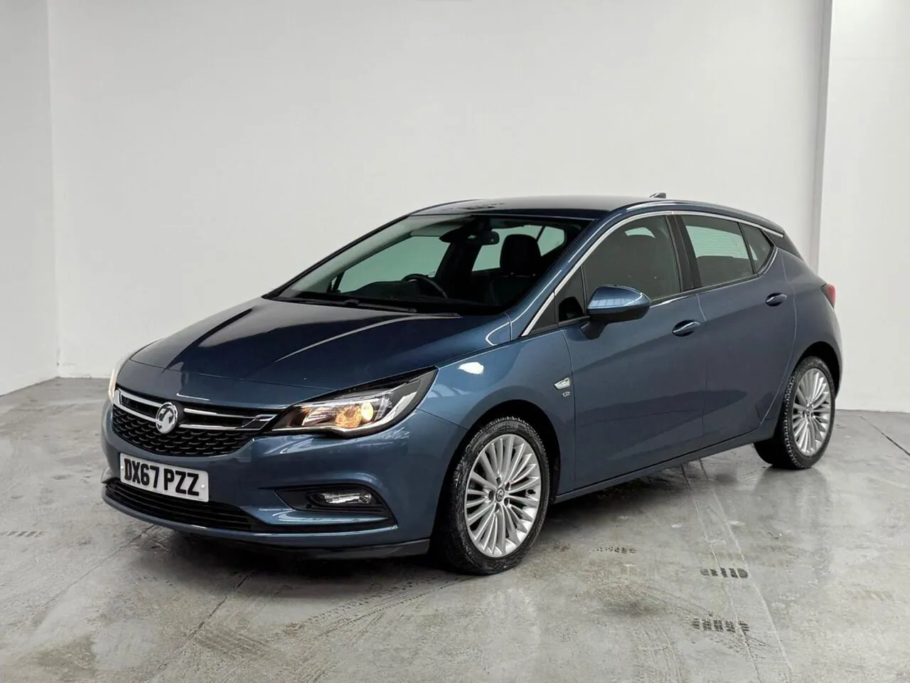 Vauxhall Astra 2017 photo 4