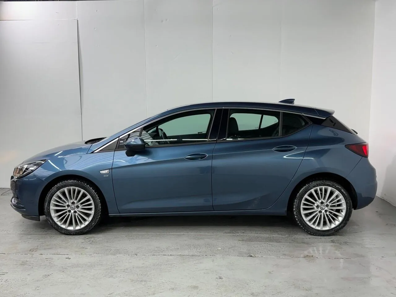 Vauxhall Astra 2017 photo 5