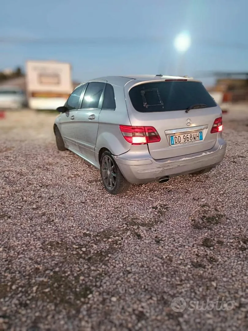 Mercedes-Benz B-Class 2006 photo 3