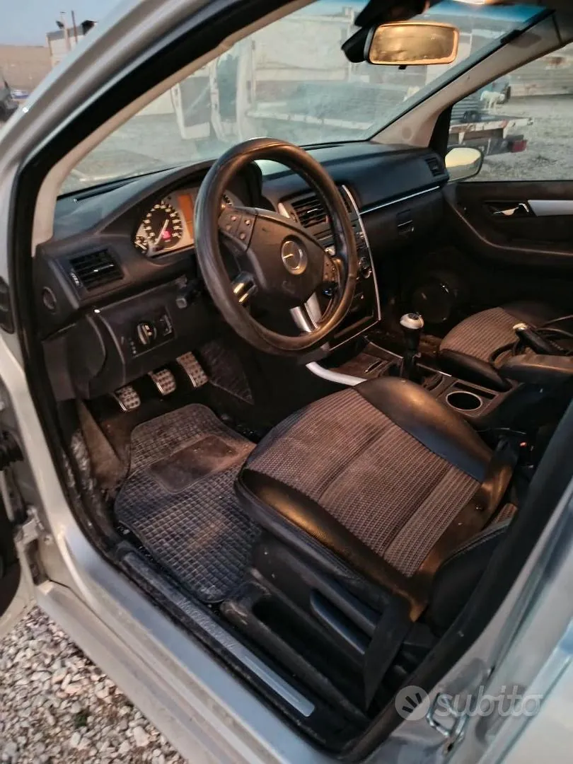 Mercedes-Benz B-Class 2006 photo 4