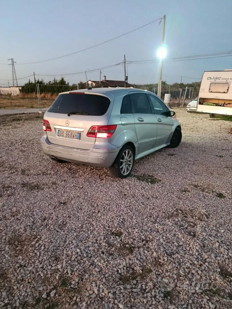 Mercedes-Benz B-Class 2006 photo 2