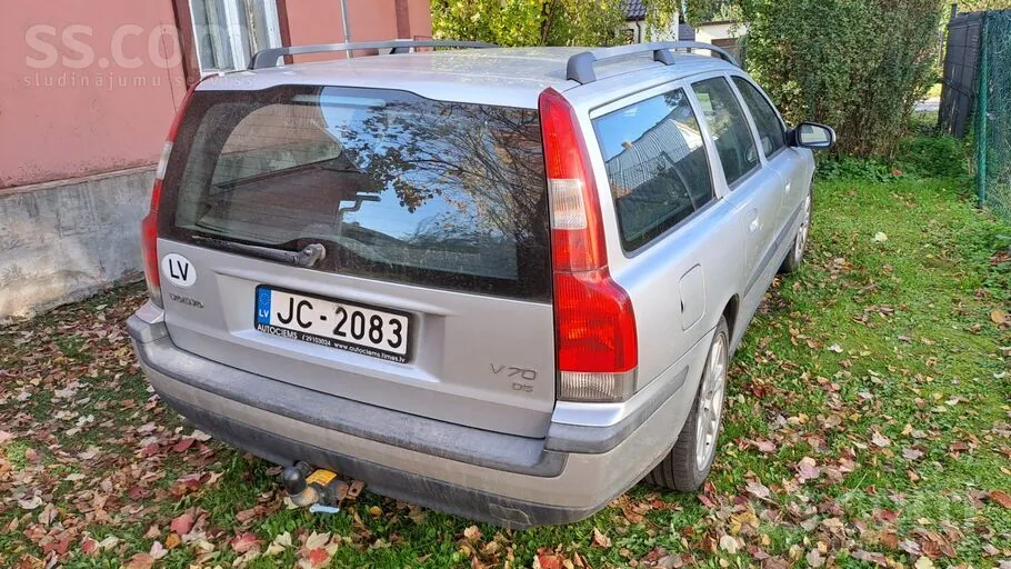 Volvo V70 2002 photo 2