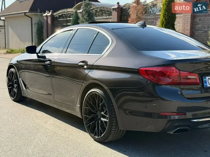 BMW 5 Series 2017 photo 4