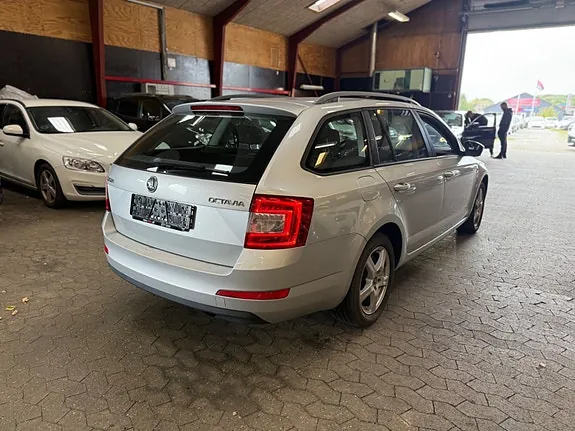 Skoda Octavia 2014 photo 5