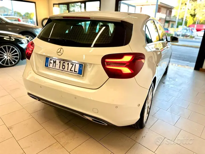 Mercedes-Benz A 180 2018 photo 4