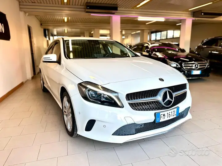 Mercedes-Benz A 180 2018 photo 3