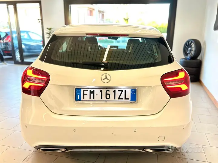Mercedes-Benz A 180 2018 photo 5