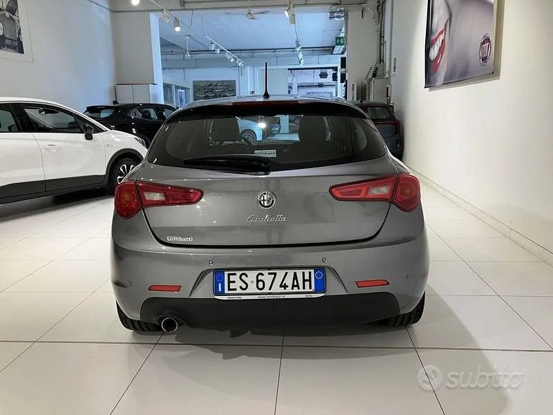 Alfa Romeo Giulietta 2013 photo 4
