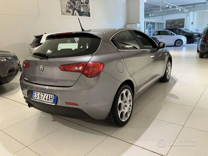 Alfa Romeo Giulietta 2013 photo 5