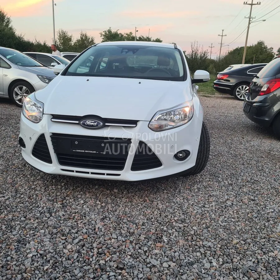 Ford Focus 2013 photo 2