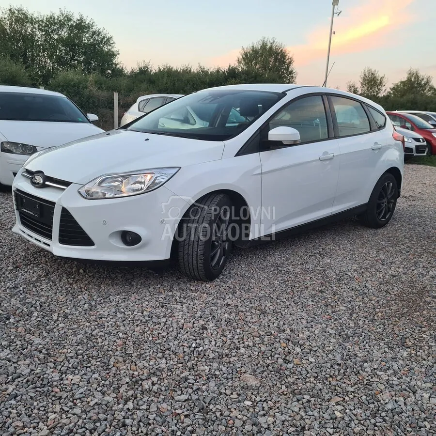 Ford Focus 2013 photo 3