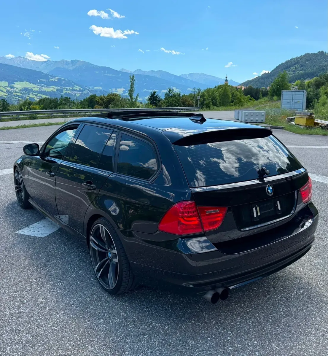 BMW 3 Series 2009 photo 3