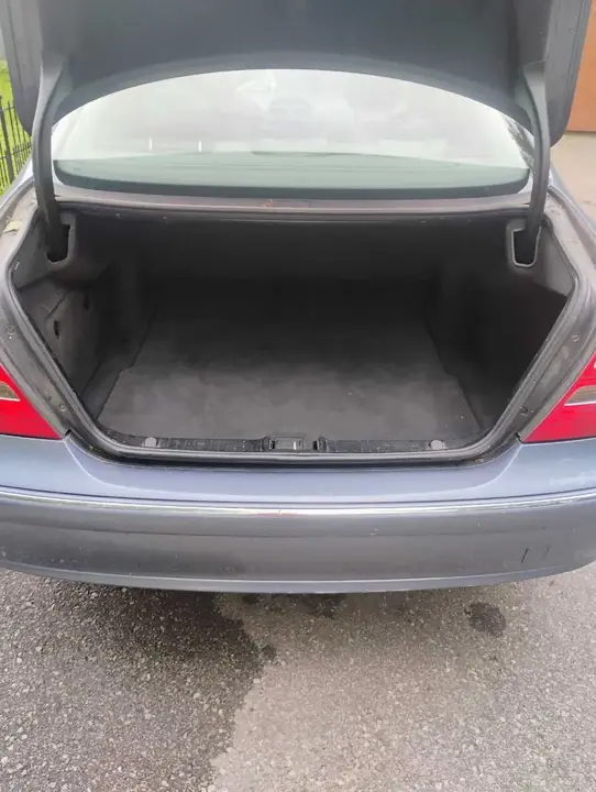Mercedes-Benz E-Class 2004 photo 5