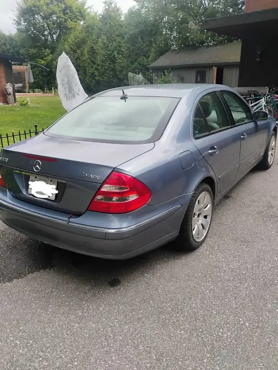 Mercedes-Benz E-Class 2004 photo 3