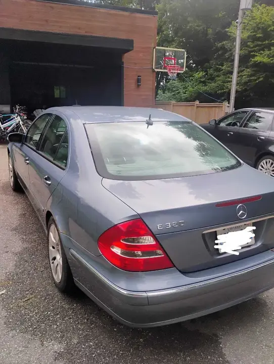 Mercedes-Benz E-Class 2004 photo 4
