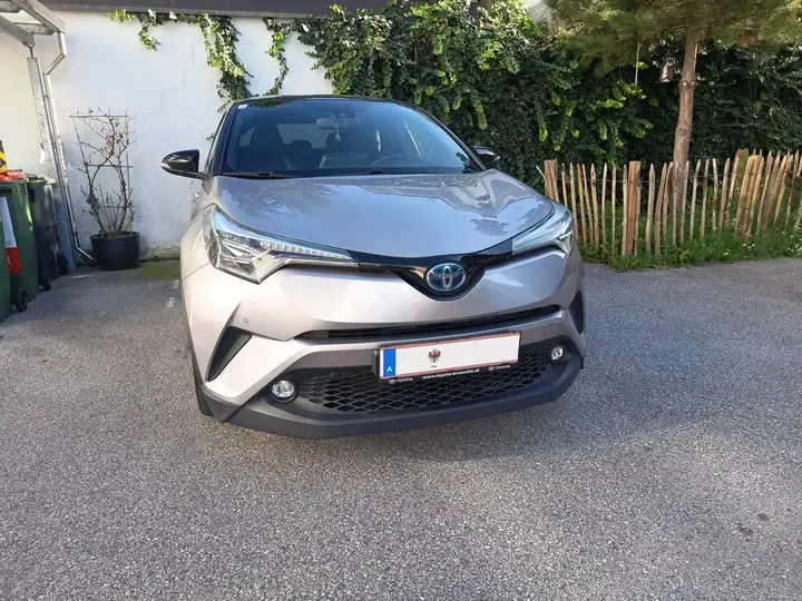 Toyota C-Hr 2018 photo 3