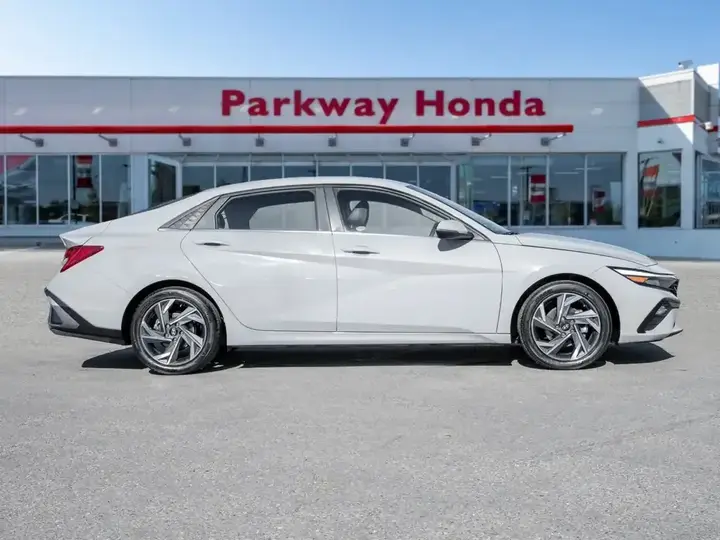 Hyundai Elantra 2024 photo 5