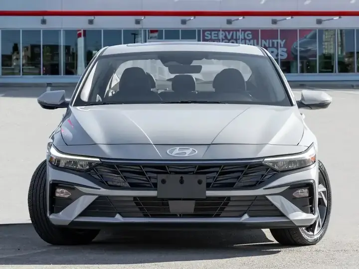 Hyundai Elantra 2024 photo 2