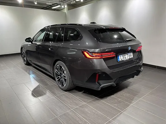 BMW 530E 2025 photo 2