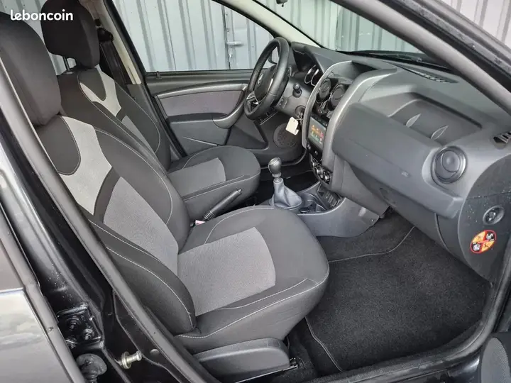Dacia Duster 2017 photo 4