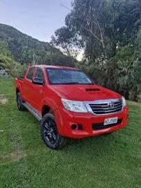 Toyota Hilux 2015 photo 2