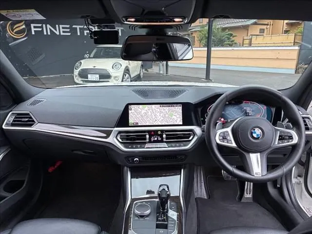 BMW 3 Series 2019 photo 3
