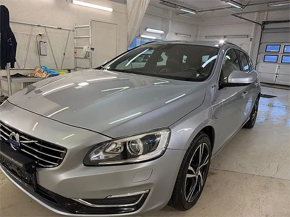 Volvo V60 2013 photo 2