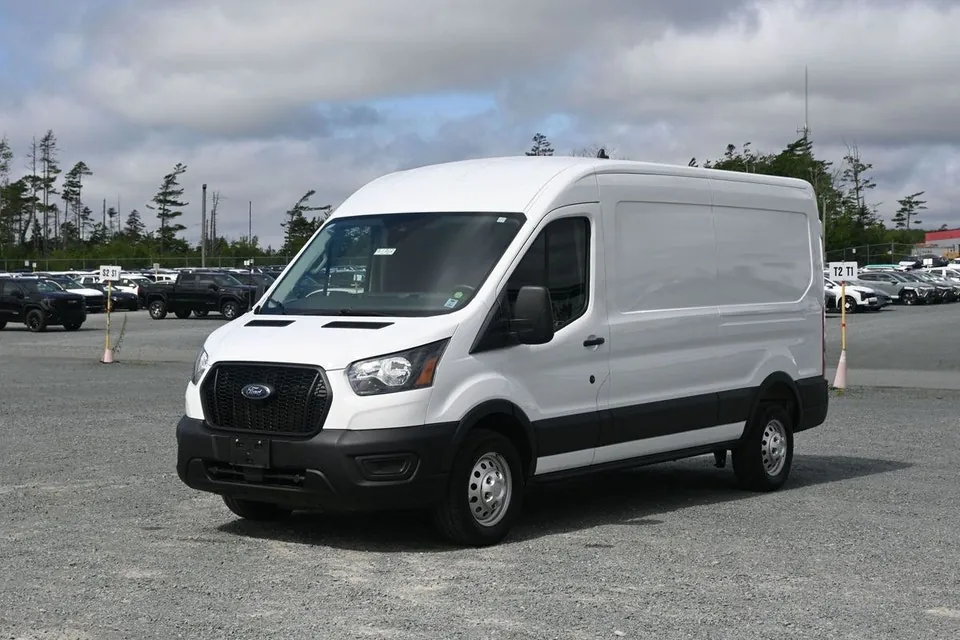 Ford Transit 2025 photo 3