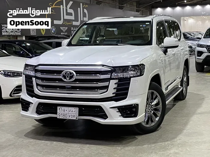 Toyota Land Cruiser 2022 photo 2