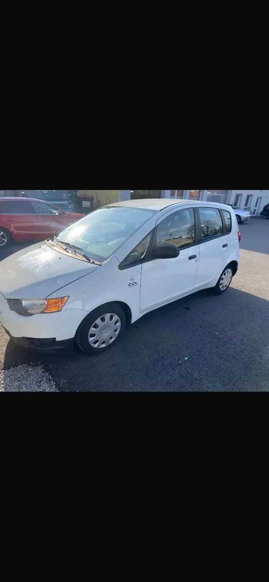 Mitsubishi Colt 2013 photo 2
