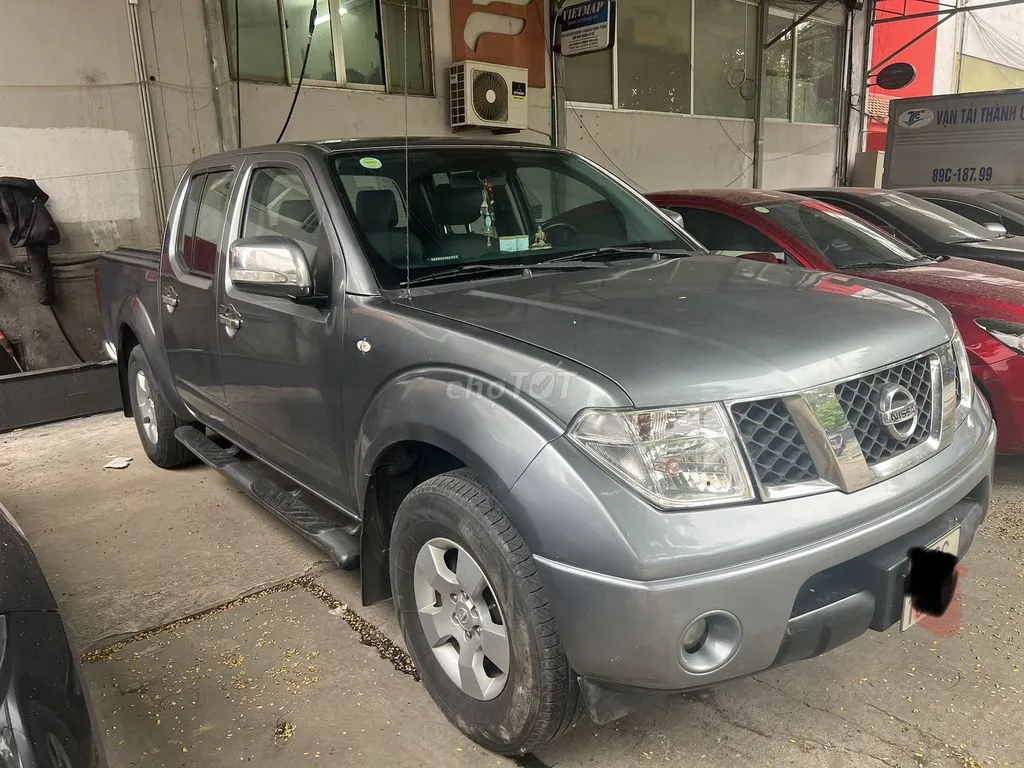 Nissan Navara 2012 photo 2
