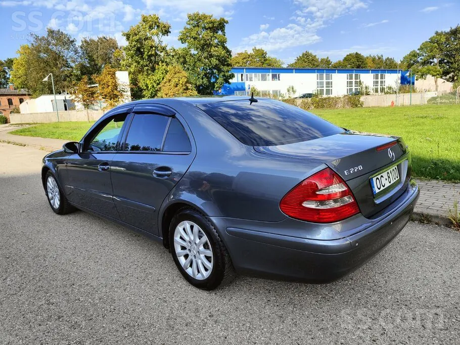 Mercedes-Benz E220 2006 photo 3