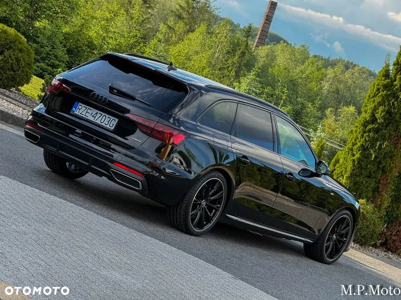 Audi A4 Avant 2022 photo 2