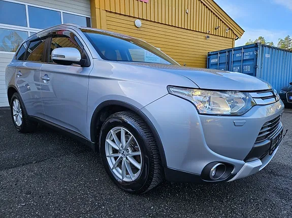 Mitsubishi Outlander 2015 photo 3