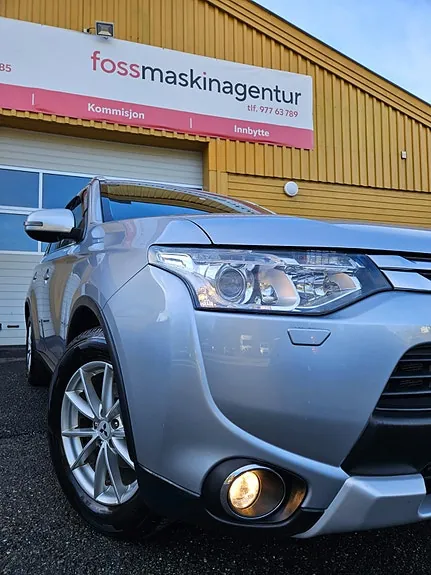 Mitsubishi Outlander 2015 photo 2