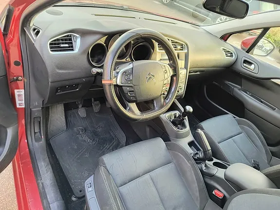 Citroen C4 2010 photo 4