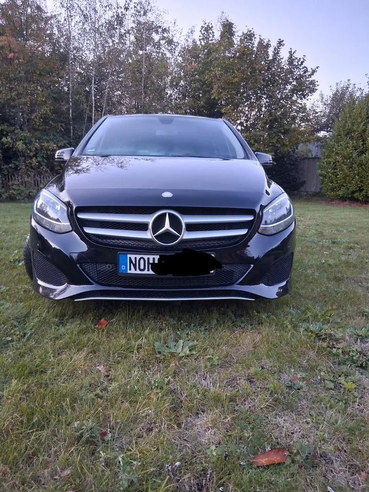 Mercedes-Benz B 200