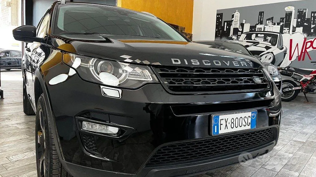 Land Rover Discovery Sport 2019 photo 2