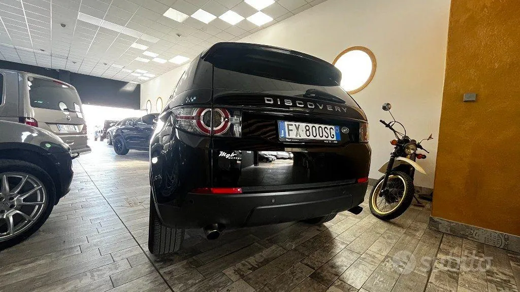Land Rover Discovery Sport 2019 photo 4