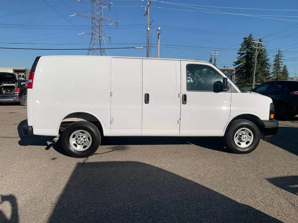 Chevrolet Express 2025 photo 4