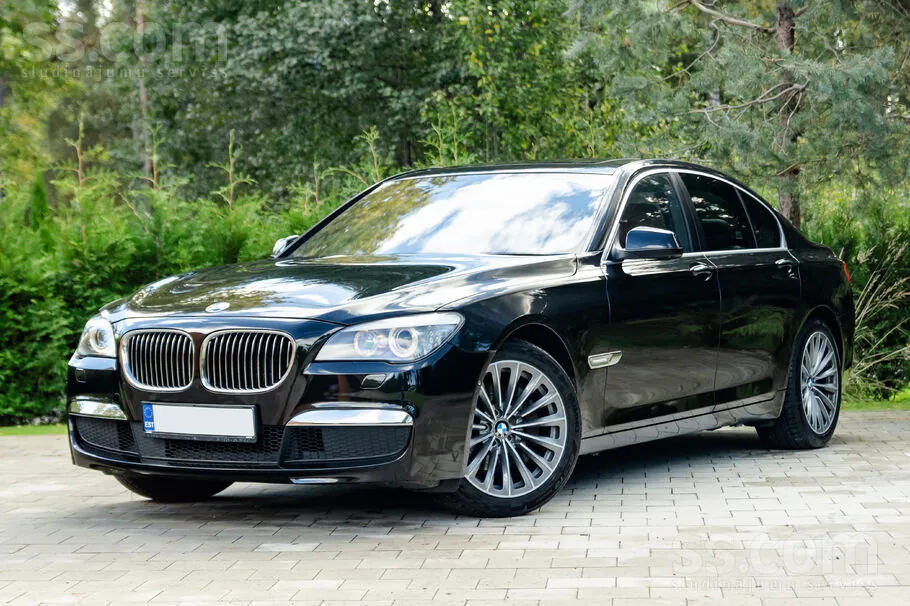 BMW 740
